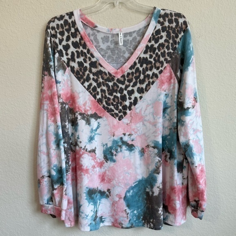 Now N Forever Top Tie Dye Animal Leopard Print Long Sleeve V-Neck Plus Size